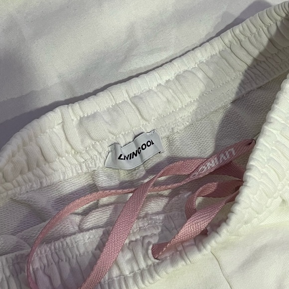 Livin Cool tennis shorts - Picture 2 of 4